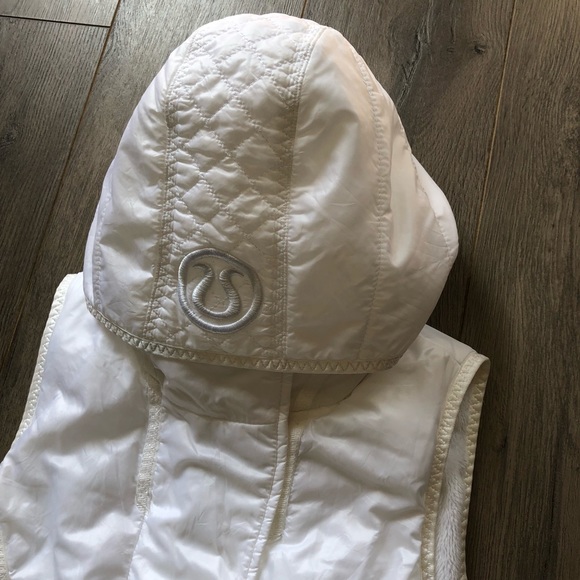 Rare Lululemon Glacier Vest. - Picture 5 of 15